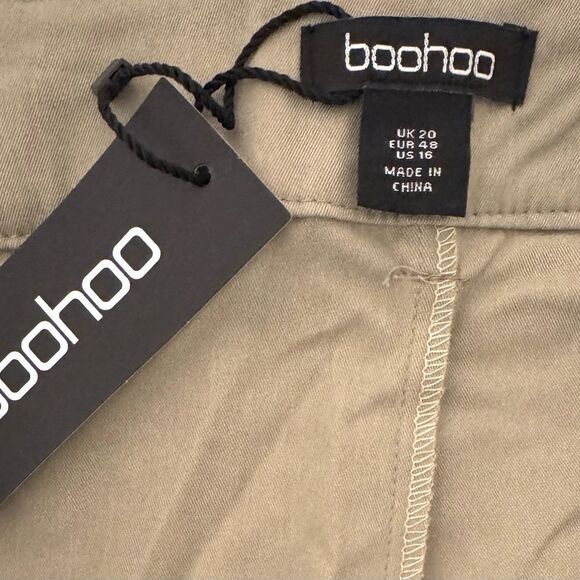 NWT Boohoo Plus Ruched Detail Cargo Pants in Washed Khaki Size 16 - Picture 7 of 12
